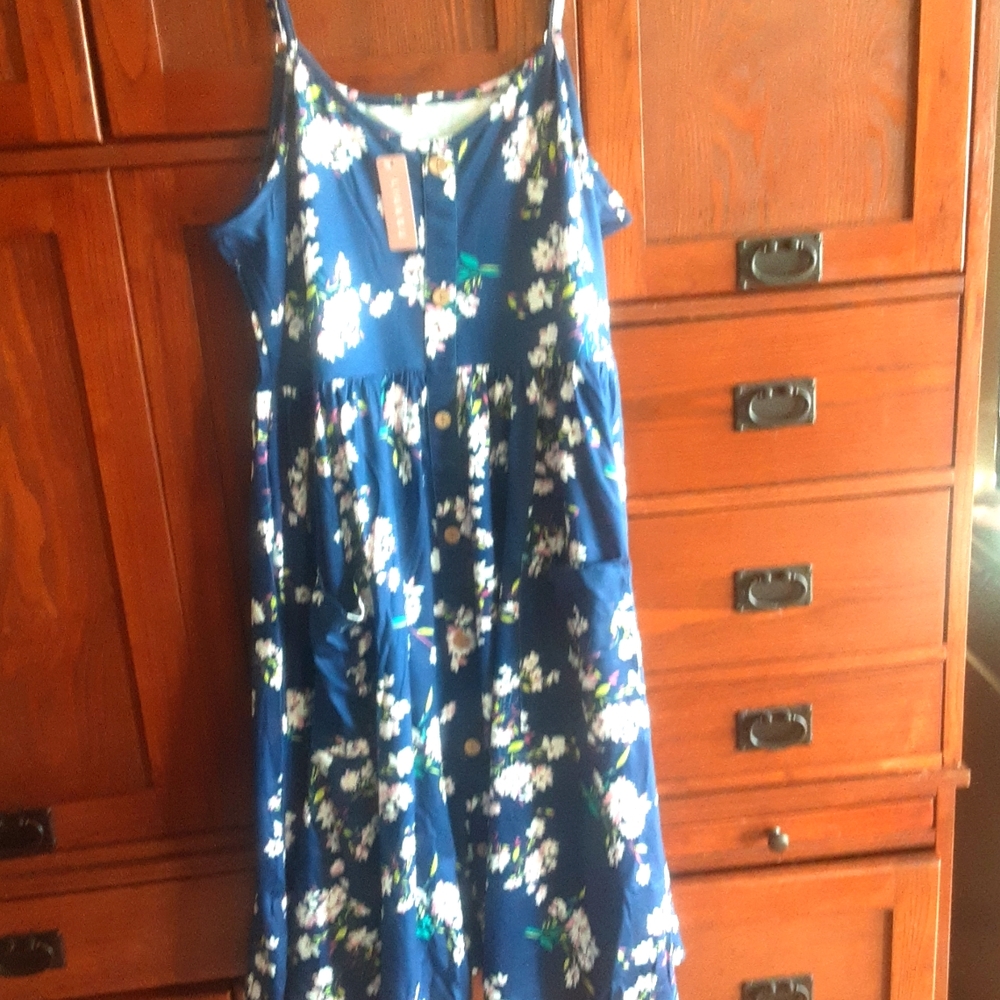 Women's Nursing Summer Dress sizes Large and small by Lui and Qu